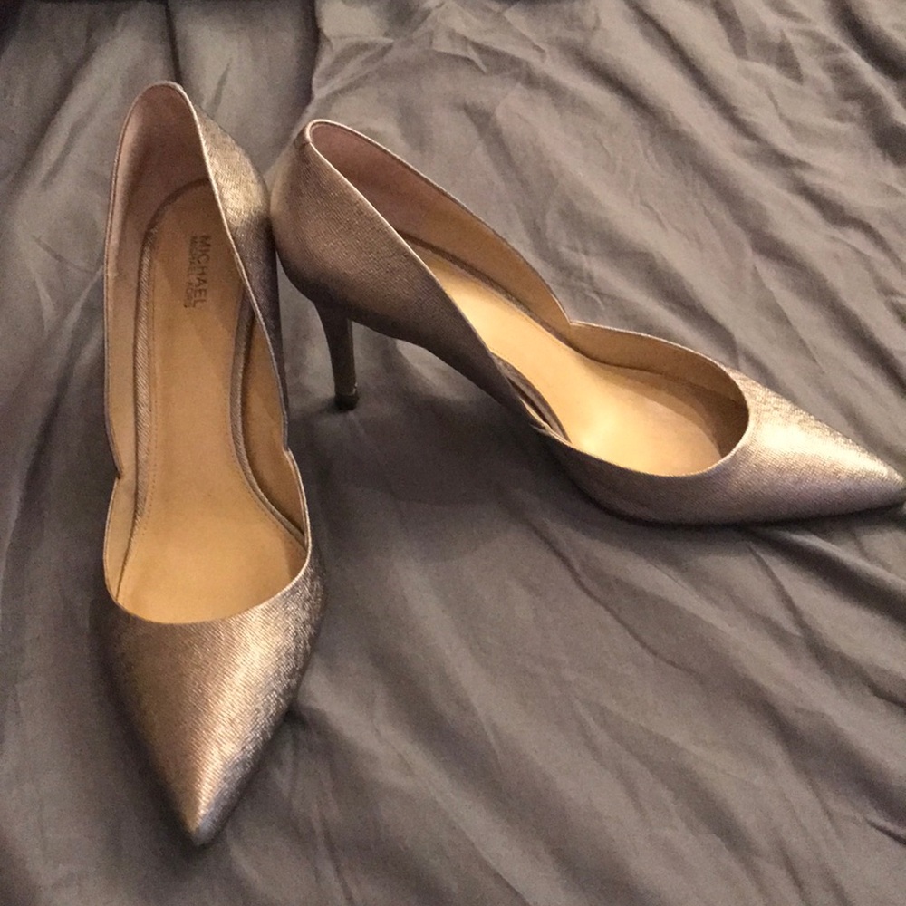 Michael Kors pumps